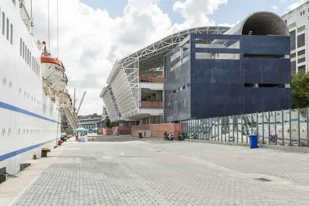 Construo de Terminal Martimo de Passageiros, estacionamento e urbanizao de rea porturia 