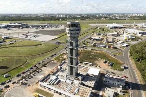 Aeroporto Deputado Lus Eduardo Magalhes - Ampliao do Ptio, Construo de Torre de Controle, Reforma e Adequao do Terminal de Passageiros