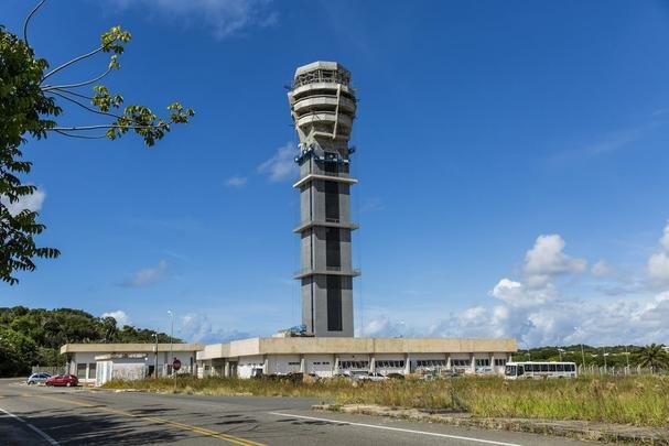 Aeroporto Deputado Lus Eduardo Magalhes - Ampliao do Ptio, Construo de Torre de Controle, Reforma e Adequao do Terminal de Passageiros
