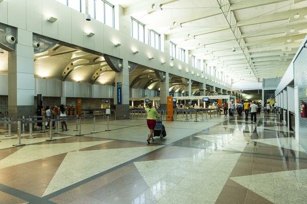 Aeroporto Deputado Lus Eduardo Magalhes - Ampliao do Ptio, Construo de Torre de Controle, Reforma e Adequao do Terminal de Passageiros