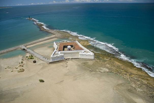Fortaleza dos Reis Magos - Localizada na Praia do Forte (www.parquedasdunas.rn.gov.br)