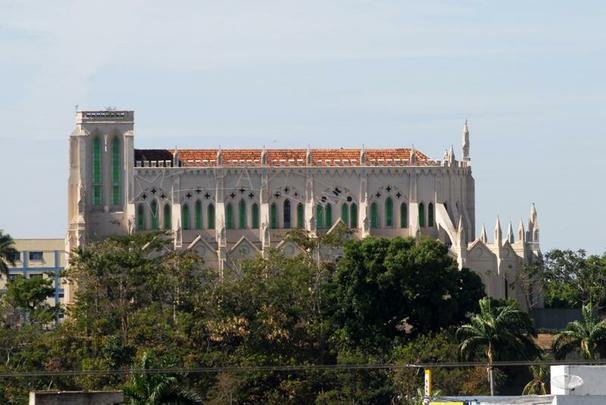 Igreja Nossa Senhora do Bom Despacho - Com caractersticas neogticas, a igreja est localizada no alto do Morro do Seminrio, ao lado do Seminrio da Conceio