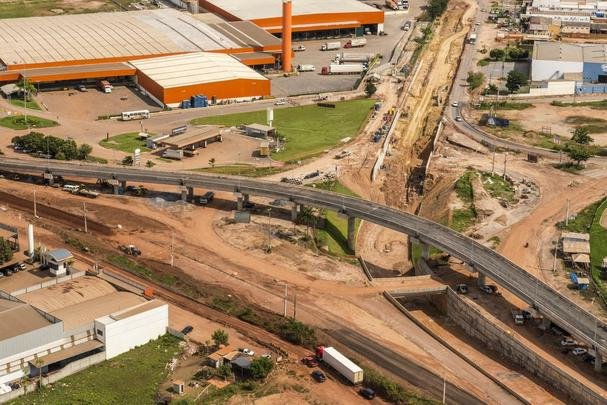Rotatria de entrada do bairro Tijucal