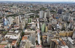 Implantao do BRT Move na regio central de Belo Horizonte, nas avenidas Santos Dumont e Paran