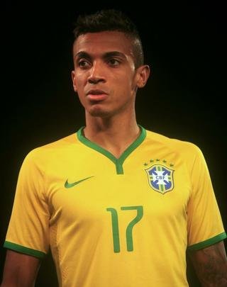 Uniformes da Seleo Brasileira, produzidos pela Nike, para a Copa do Mundo de 2014