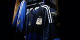 Uniformes da Argentina, produzidos pela Adidas, para a Copa do Mundo 2014