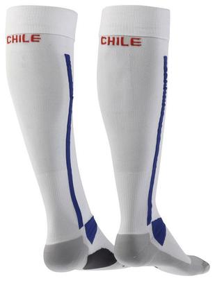 Uniformes do Chile, produzidos pela Puma, para a Copa do Mundo de 2014