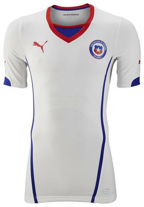 Uniformes do Chile, produzidos pela Puma, para a Copa do Mundo de 2014