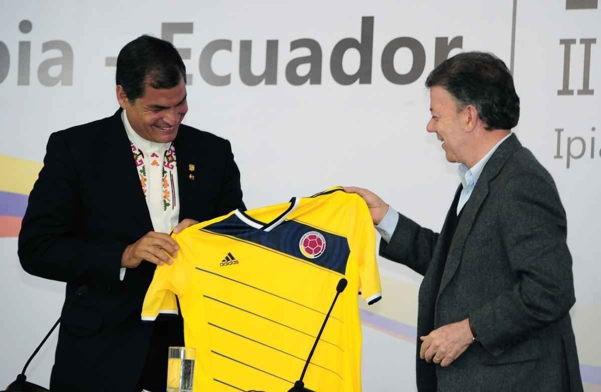 Uniforme da sele��o colombiana para a Copa do Mundo de 2014 foi fornecido pela Adidas