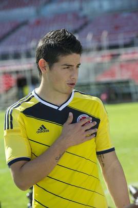 Uniforme da seleo colombiana para a Copa do Mundo de 2014 foi fornecido pela Adidas
