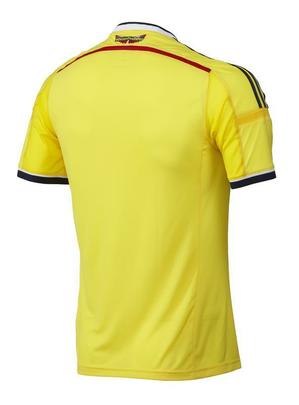 Uniforme da seleo colombiana para a Copa do Mundo de 2014 foi fornecido pela Adidas