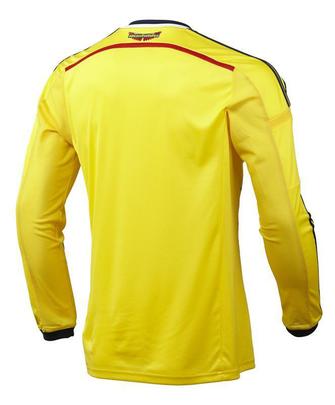 Uniforme da seleo colombiana para a Copa do Mundo de 2014 foi fornecido pela Adidas