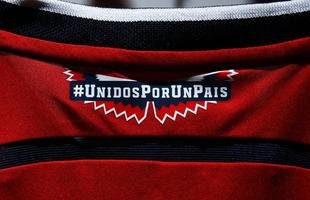 Uniforme da sele��o colombiana para a Copa do Mundo de 2014 foi fornecido pela Adidas