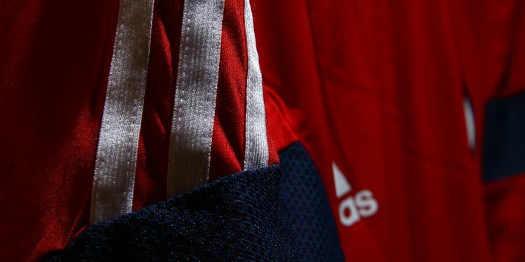 Uniforme da seleo colombiana para a Copa do Mundo de 2014 foi fornecido pela Adidas