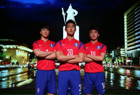 Uniformes da Coreia do Sul para a Copa do Mundo 2014 foram produzidos pela Nike