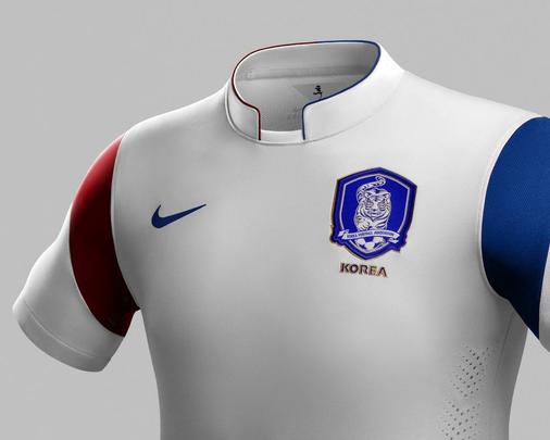 Uniformes da Coreia do Sul para a Copa do Mundo 2014 foram produzidos pela Nike