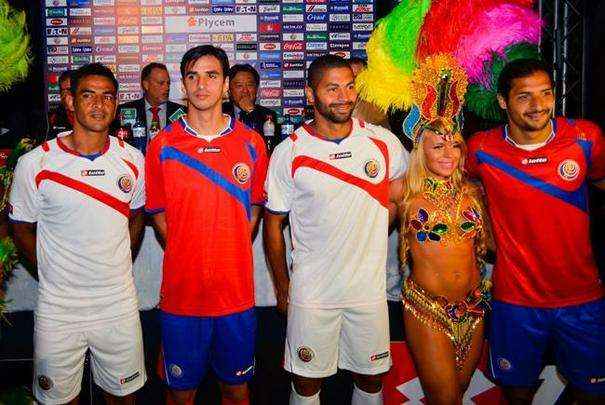 A Lotto forneceu o uniforme da Costa Rica para a Copa do Mundo de 2014