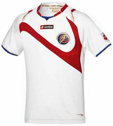 A Lotto forneceu o uniforme da Costa Rica para a Copa do Mundo de 2014