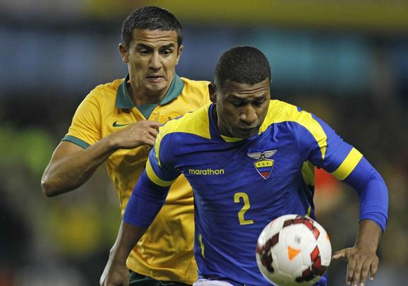 Uniformes do Equador, produzidos pela Marathon, para a Copa do Mundo de 2014