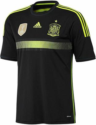 Uniformes da Espanha, produzidos pela Adidas, para a Copa do Mundo de 2014
