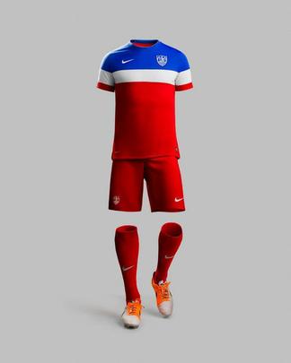Uniformes dos Estados Unidos, confeccionados pela Nike, para a Copa do Mundo de 2014