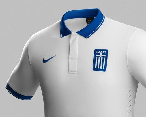 Uniformes da Grcia, produzidos pela Nike, para a Copa do Mundo de 2014