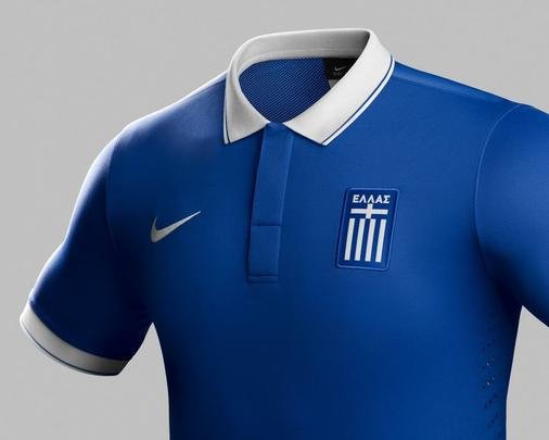 Uniformes da Grcia, produzidos pela Nike, para a Copa do Mundo de 2014