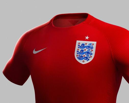 Uniformes da Inglaterra, produzidos pela Nike, para a Copa do Mundo de 2014