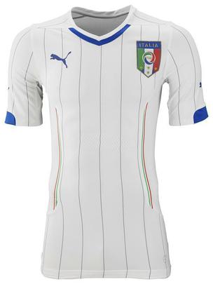 Uniformes da Itlia, produzidos pela Puma, para a Copa do Mundo de 2014