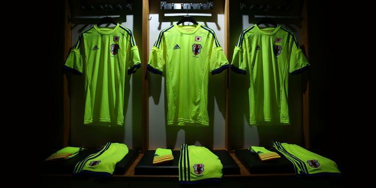 Uniformes do Japo, confeccionados pela Adidas, para a Copa do Mundo de 2014