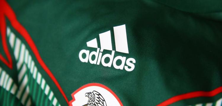 Uniformes do Mxico, produzidos pela Adidas, para a Copa do Mundo de 2014