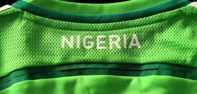 Uniformes da Nigria, confeccionados pela Adidas, para a Copa do Mundo de 2014