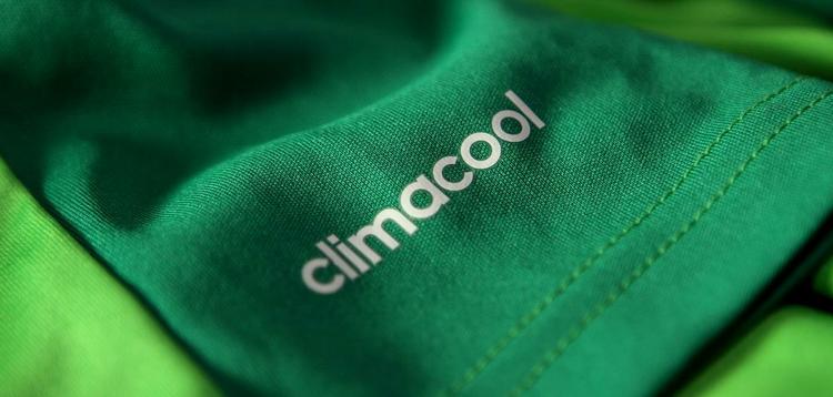 Uniformes da Nigria, confeccionados pela Adidas, para a Copa do Mundo de 2014