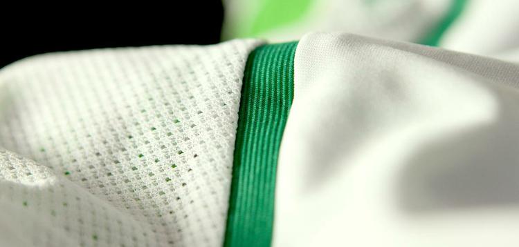 Uniformes da Nigria, confeccionados pela Adidas, para a Copa do Mundo de 2014