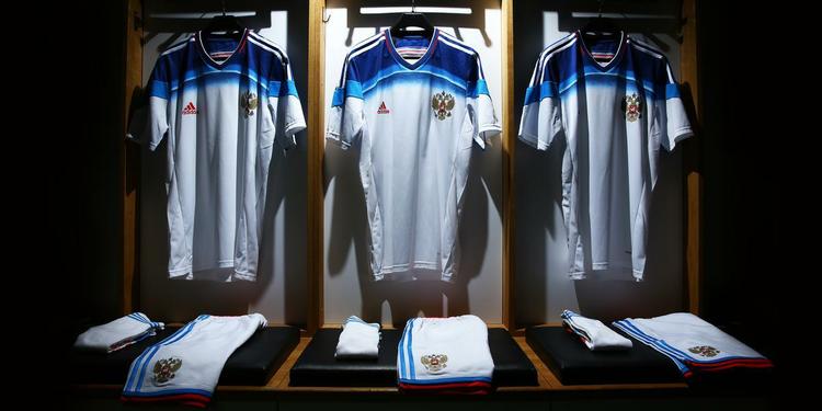 Uniformes da Rssia, produzidos pela Adidas, para a Copa do Mundo de 2014