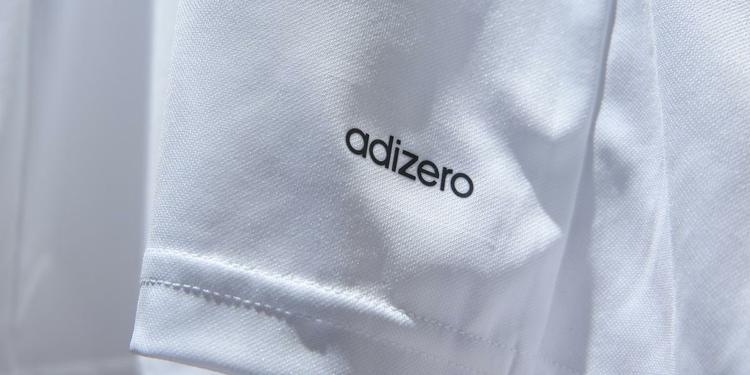 Uniformes da Rssia, produzidos pela Adidas, para a Copa do Mundo de 2014