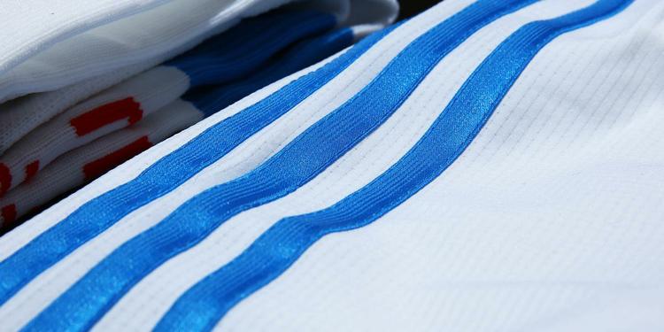 Uniformes da Rssia, produzidos pela Adidas, para a Copa do Mundo de 2014