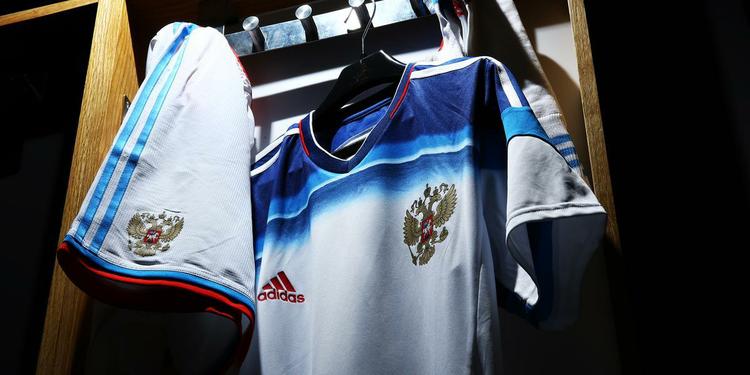Uniformes da Rssia, produzidos pela Adidas, para a Copa do Mundo de 2014