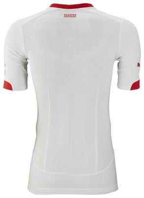 Uniformes da Sua, confeccionados pela Puma, para a Copa do Mundo de 2014