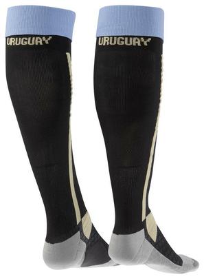 Uniformes do Uruguai, produzidos pela Puma, para a Copa do Mundo de 2014