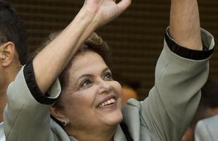 A presidente Dilma Rousseff fez na tarde desta quinta-feira uma visita ao Itaquero, uma das 12 sedes brasileiras da Copa. Durante cerca de uma hora, ela conheceu as instalaes do estdio do Corinthians, localizado na zona leste de So Paulo, que ainda est em obras para receber a abertura do Mundial, no dia 12 de junho, com o jogo entre Brasil e Crocia.