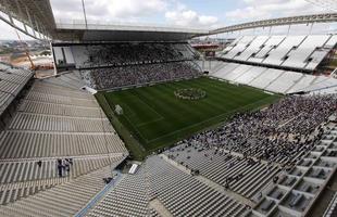 Com homenagens e clima festivo, o Corinthians inaugurou na manh deste sbado o Itaquero, estdio que receber seis jogos da Copa do Mundo em So Paulo.