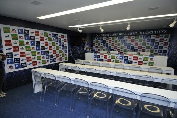 Com nova identidade visual, Toca da Raposa II j est pronta para receber a Seleo Chilena durante a Copa