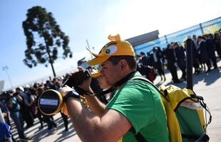 Torcedores de Brasil e Crocia chegaram com mais de quatro horas de antecedncia para assistir primeiro jogo da Copa do Mundo