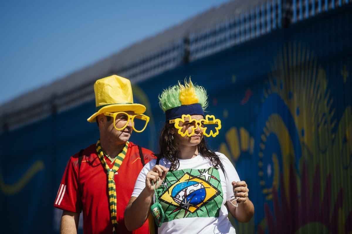 Torcedores de Brasil e Crocia chegaram com mais de quatro horas de antecedncia para assistir primeiro jogo da Copa do Mundo