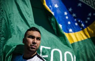 Torcedores de Brasil e Crocia chegaram com mais de quatro horas de antecedncia para assistir primeiro jogo da Copa do Mundo