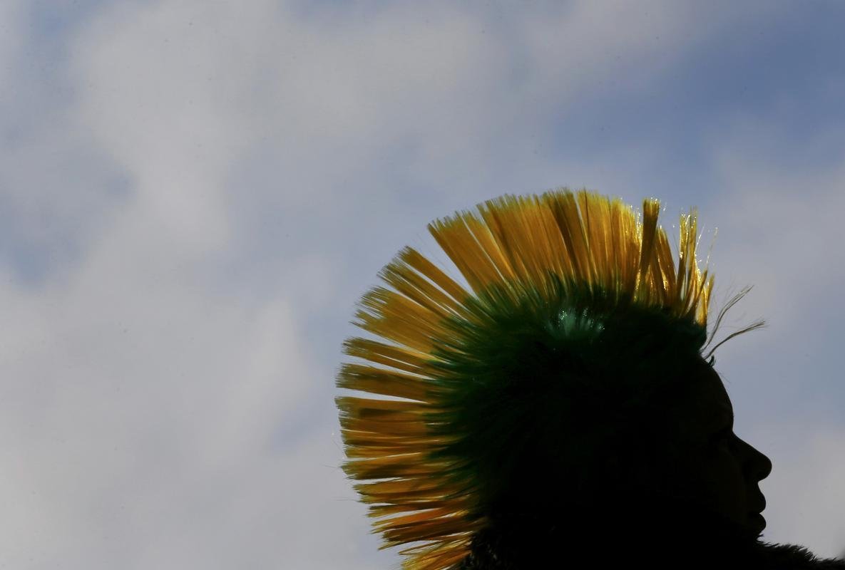 Torcedores de Brasil e Crocia chegaram com mais de quatro horas de antecedncia para assistir primeiro jogo da Copa do Mundo