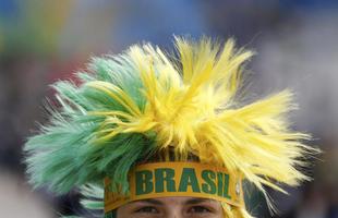 Torcedores dentro do Itaquero na abertura da Copa