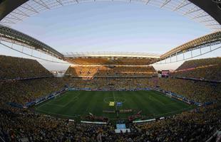 Lances de Brasil e Crocia, na Arena Itaquero, pela partida de abertura da Copa do Mundo