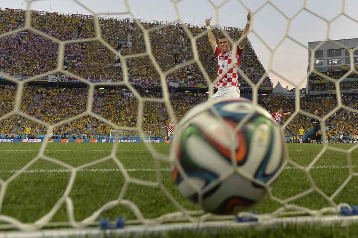 Lances de Brasil e Crocia, na Arena Itaquero, pela partida de abertura da Copa do Mundo